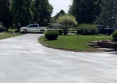 residential-concrete-driveway-wraparound